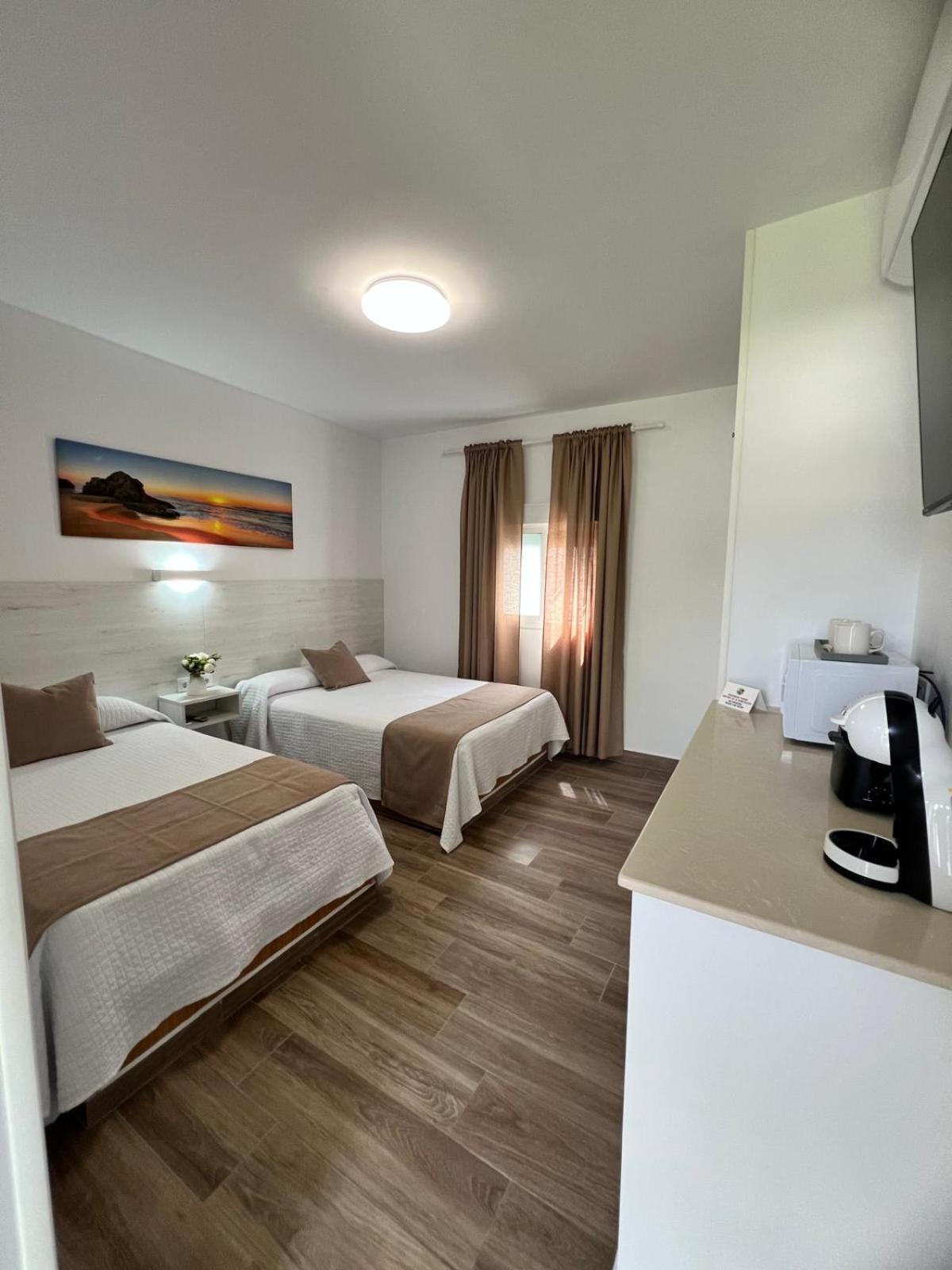 Triple Room,1765868048:JPEG